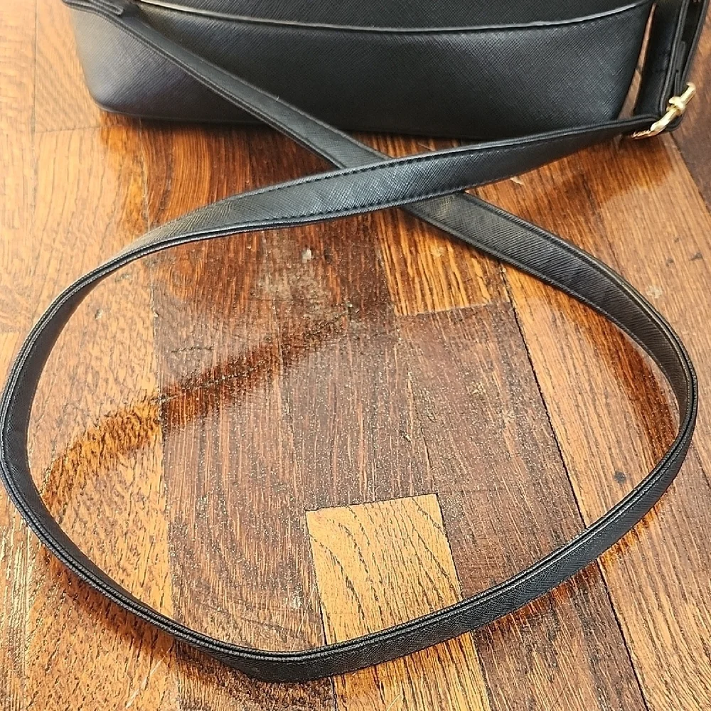 Elegant Black Crossbody Bag